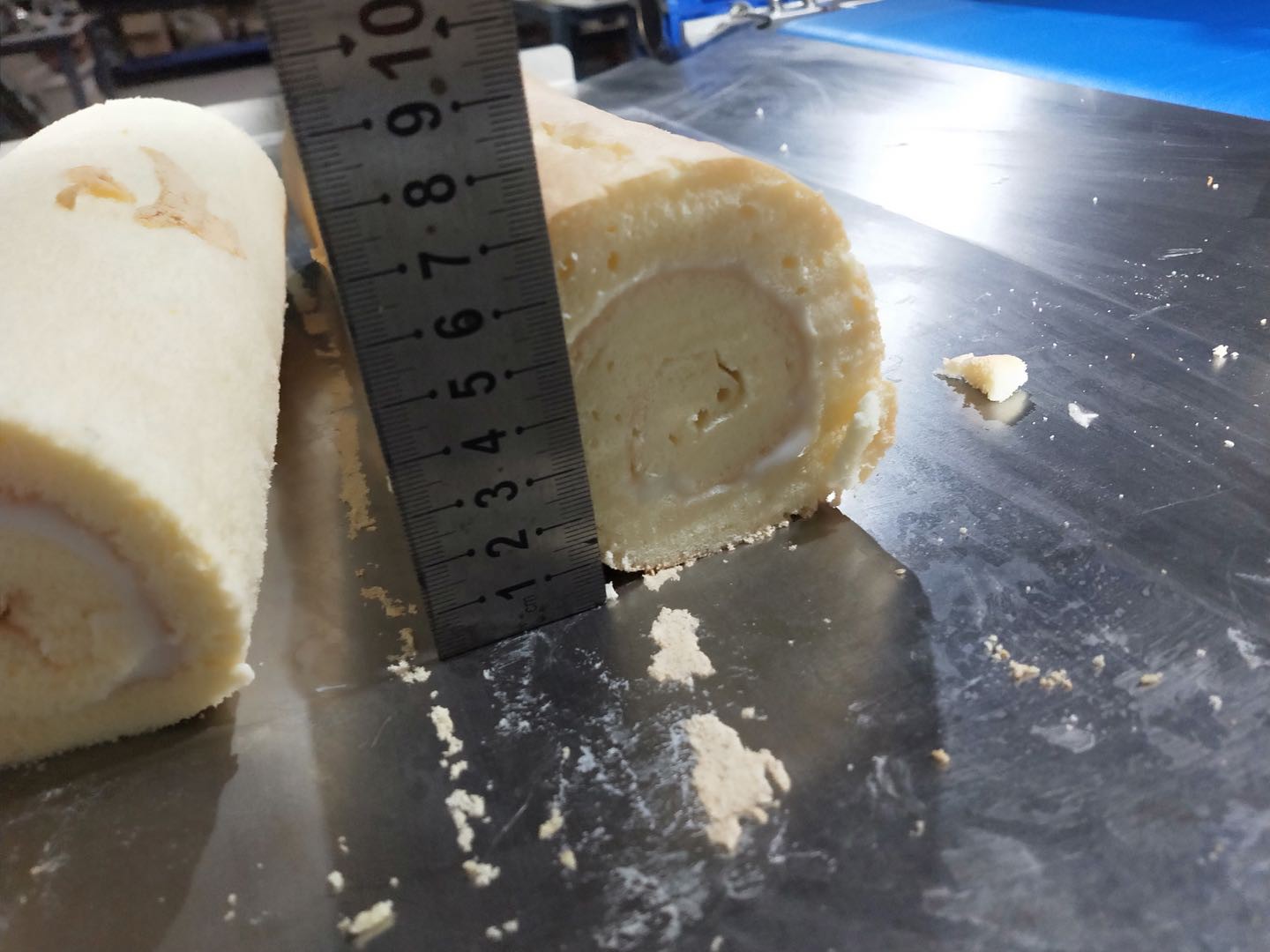 swiss roll cake maker