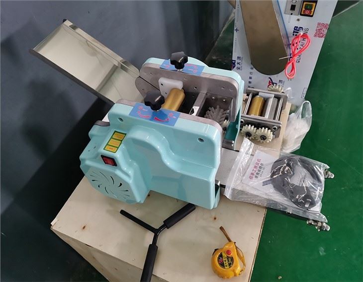 Small Dumpling Wrapper Skin Making Machine