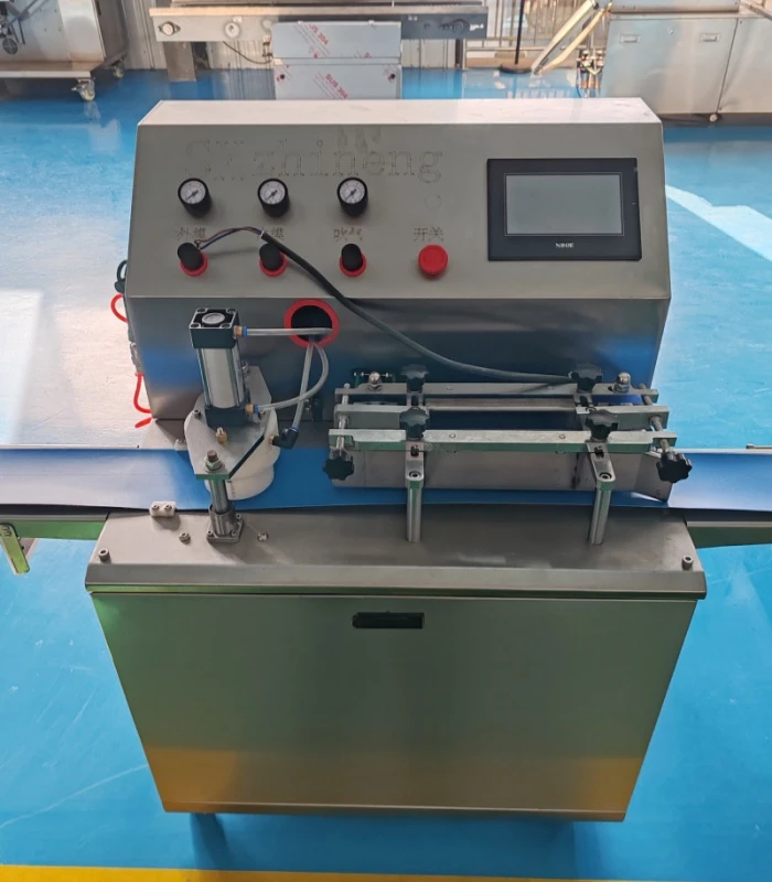 Molding machine Molding machine